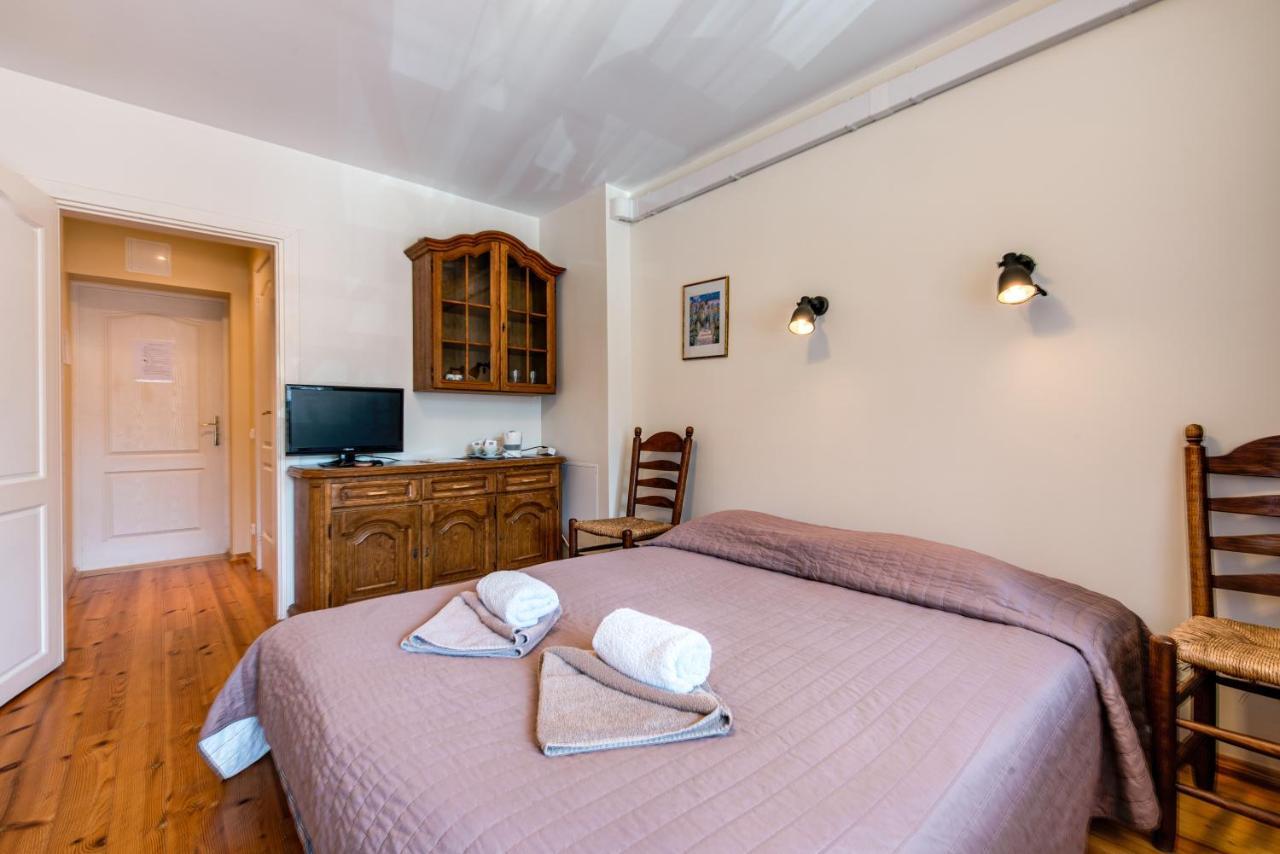 Hotel Jelita Nida Kamer foto