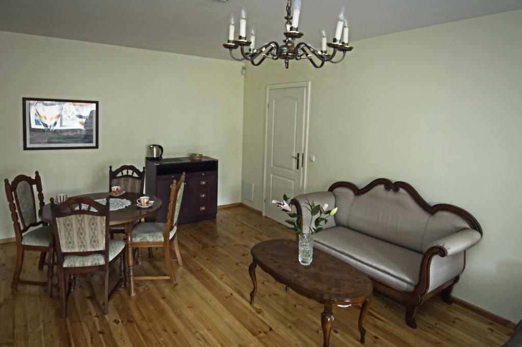 Hotel Jelita Nida Buitenkant foto